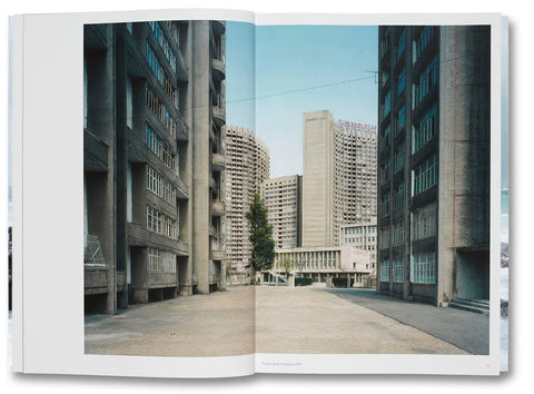 Thomas Struth - Nature & Politics