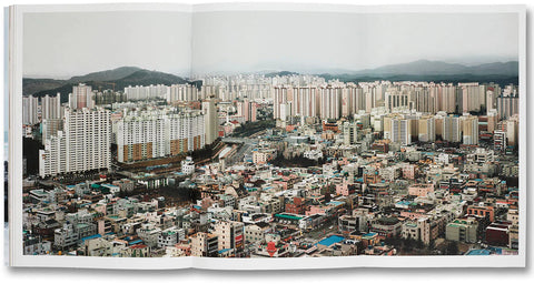 Thomas Struth - Nature & Politics