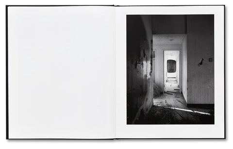 John Divola - Terminus