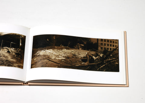 Boris Mikhailov - Am Boden/ By the Ground + Die Dämmerung/ At Dusk