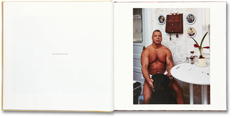 Alec Soth - Sleeping By The Mississippi